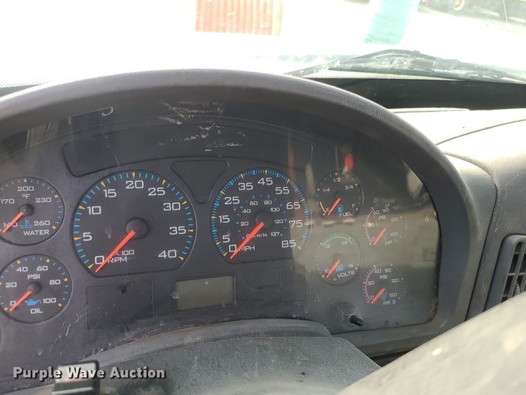 image for item LJ9421 2005 International 7500  sewer jetter truck