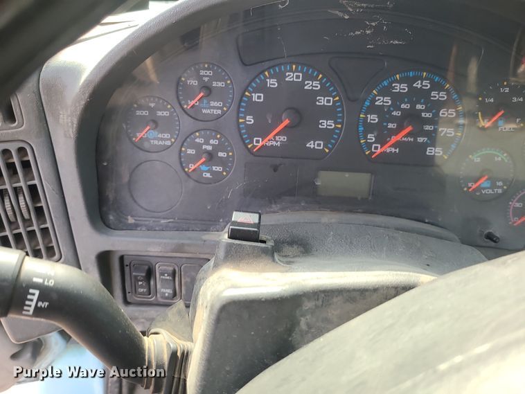 image for item LJ9421 2005 International 7500  sewer jetter truck