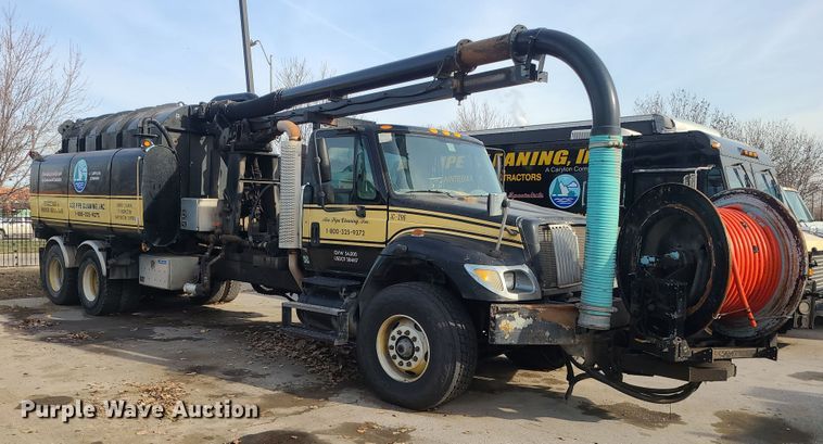 image for item LJ9422 2005 International 7500  sewer jetter truck