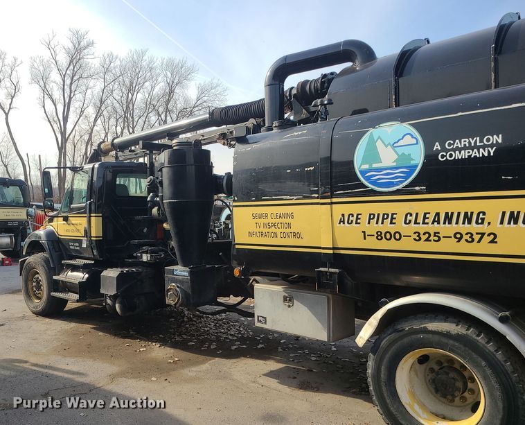 image for item LJ9422 2005 International 7500  sewer jetter truck