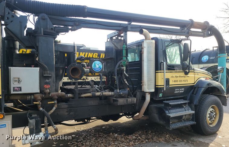 image for item LJ9422 2005 International 7500  sewer jetter truck