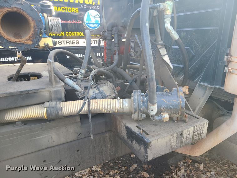 image for item LJ9422 2005 International 7500  sewer jetter truck