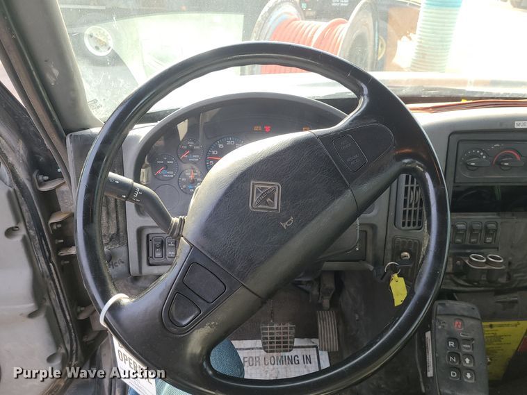 image for item LJ9422 2005 International 7500  sewer jetter truck