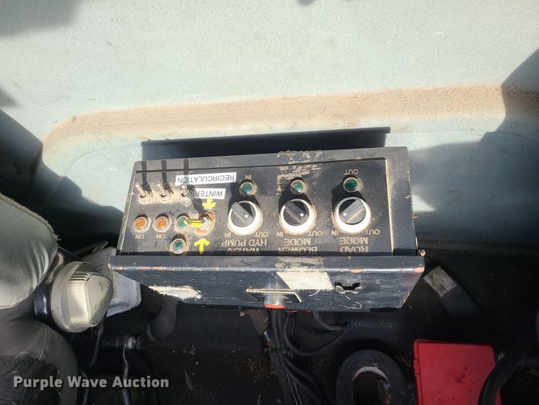 image for item LJ9422 2005 International 7500  sewer jetter truck