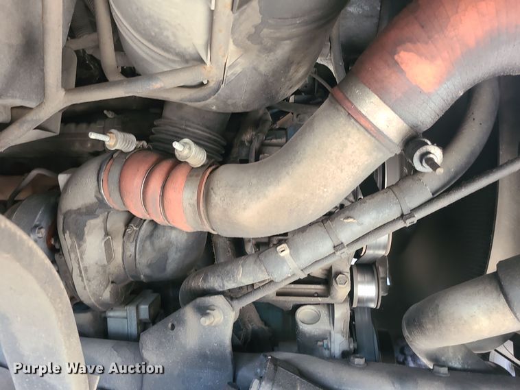 image for item LJ9422 2005 International 7500  sewer jetter truck