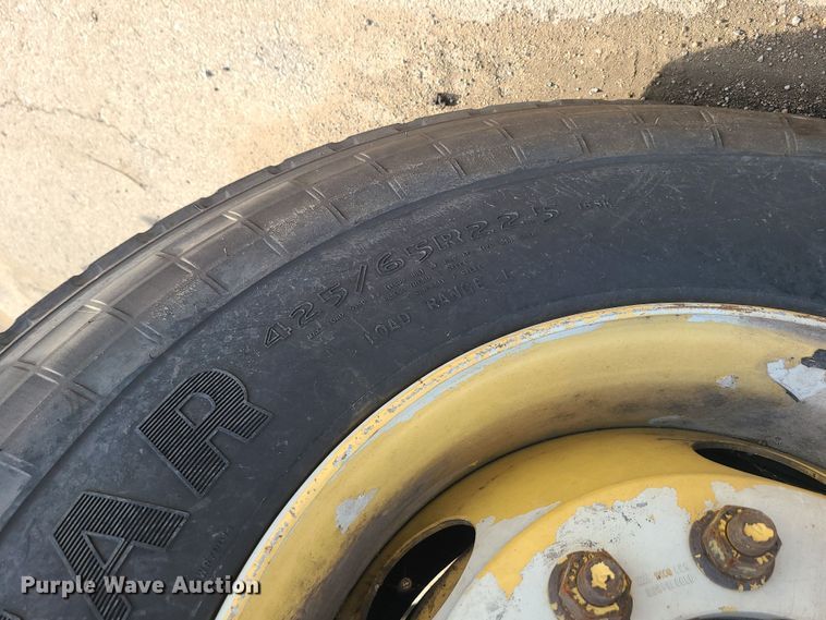 image for item LJ9422 2005 International 7500  sewer jetter truck