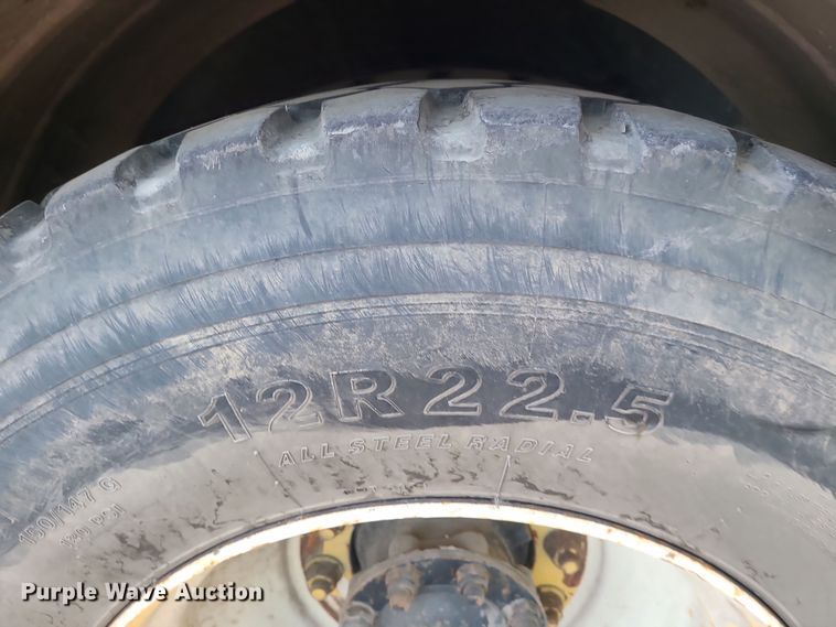 image for item LJ9422 2005 International 7500  sewer jetter truck