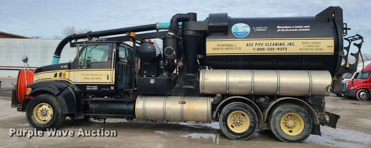 image for item LJ9423 2001 Sterling  sewer jetter truck