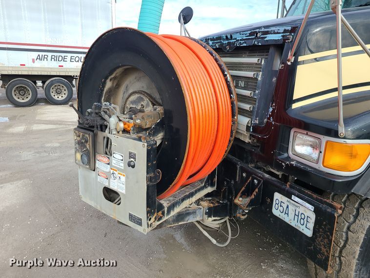 image for item LJ9423 2001 Sterling  sewer jetter truck