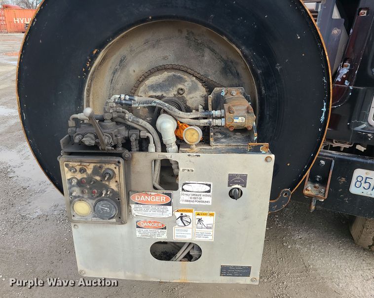 image for item LJ9423 2001 Sterling  sewer jetter truck