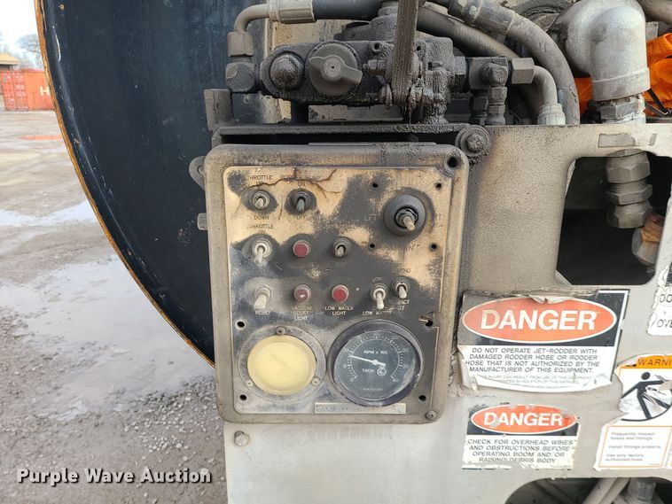 image for item LJ9423 2001 Sterling  sewer jetter truck