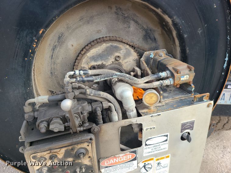 image for item LJ9423 2001 Sterling  sewer jetter truck