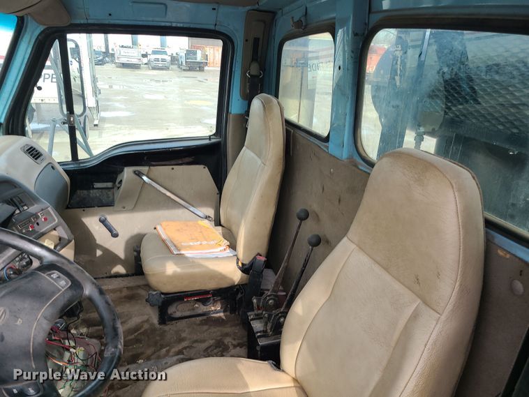 image for item LJ9423 2001 Sterling  sewer jetter truck