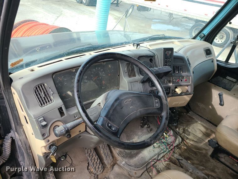 image for item LJ9423 2001 Sterling  sewer jetter truck