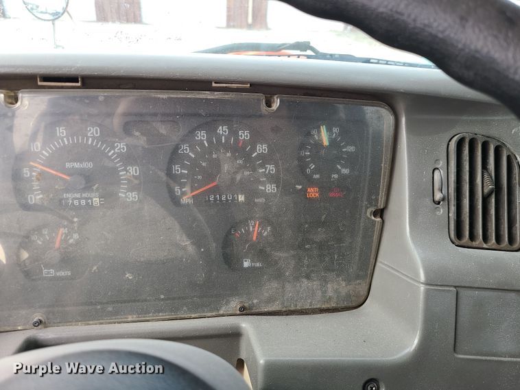 image for item LJ9423 2001 Sterling  sewer jetter truck