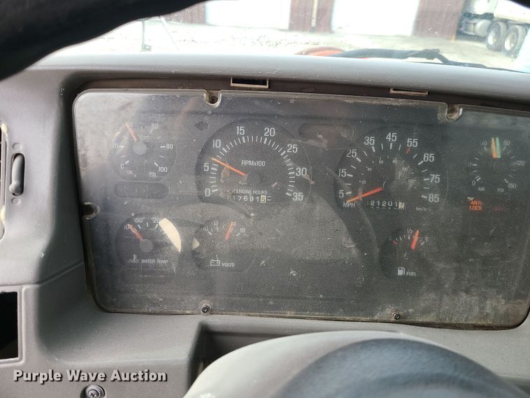 image for item LJ9423 2001 Sterling  sewer jetter truck