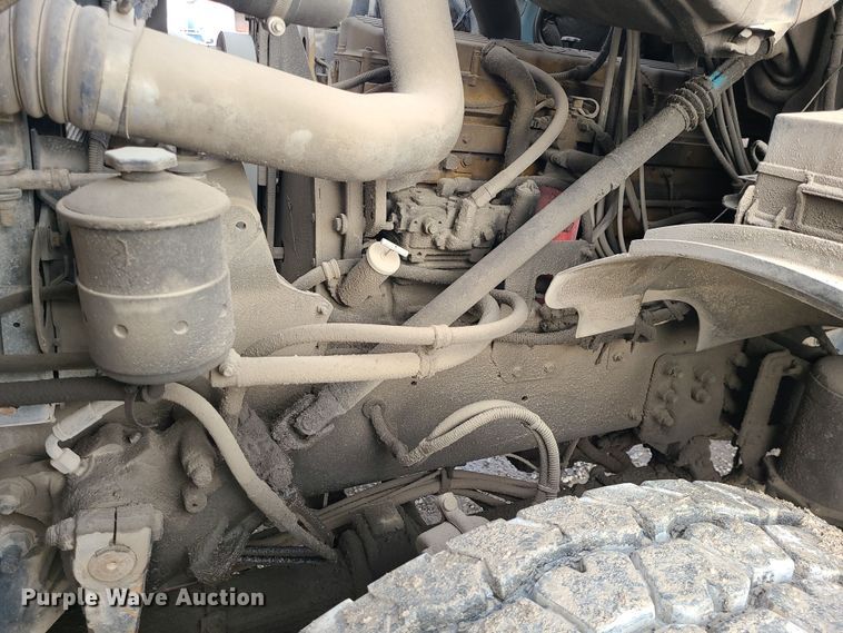 image for item LJ9423 2001 Sterling  sewer jetter truck