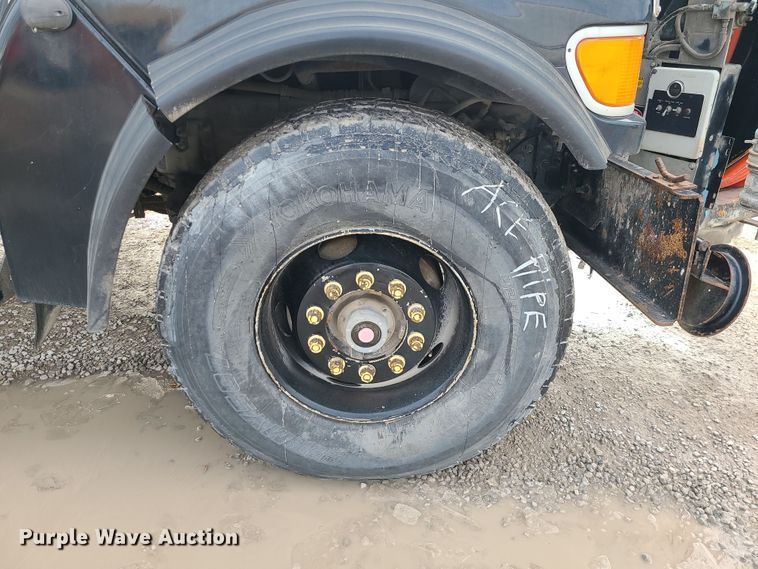 image for item LJ9423 2001 Sterling  sewer jetter truck