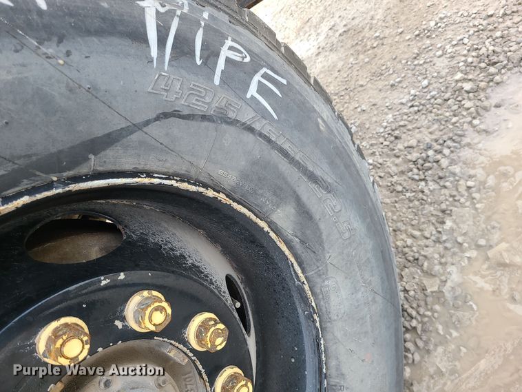 image for item LJ9423 2001 Sterling  sewer jetter truck