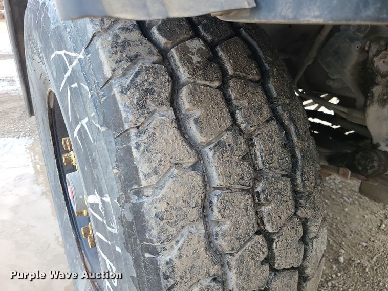 image for item LJ9423 2001 Sterling  sewer jetter truck