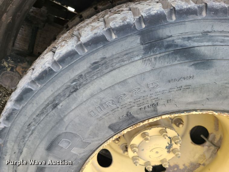 image for item LJ9423 2001 Sterling  sewer jetter truck