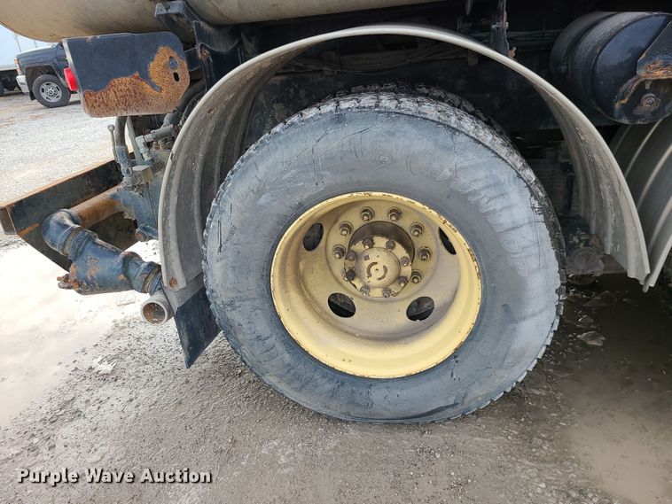 image for item LJ9423 2001 Sterling  sewer jetter truck