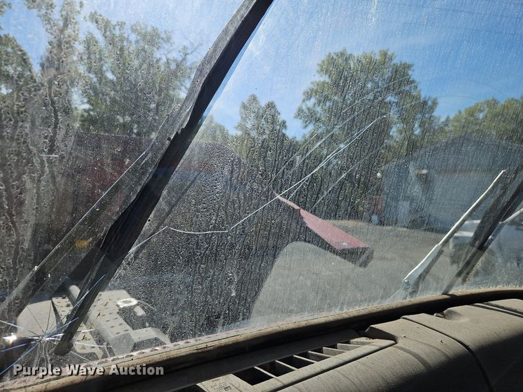 image for item LM9269 1986 Ford L9000  dump truck