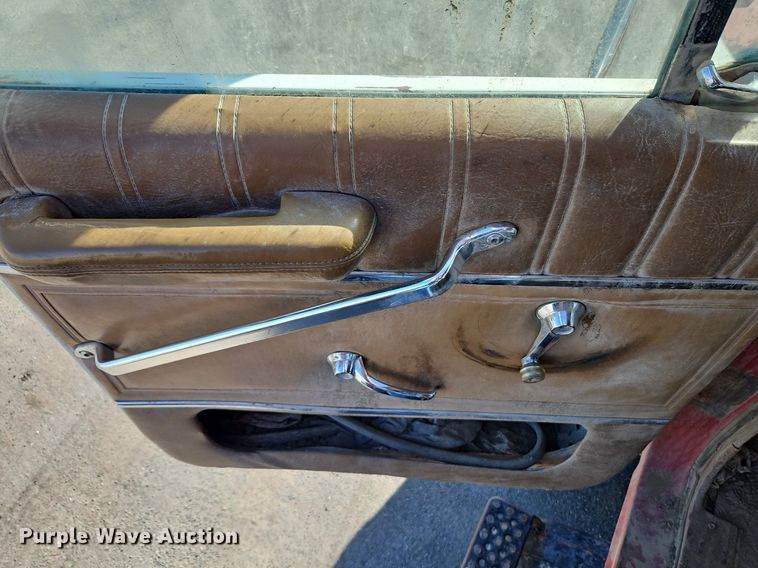 image for item LM9269 1986 Ford L9000  dump truck