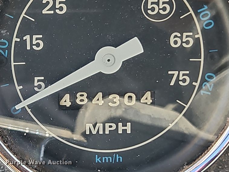 image for item LM9269 1986 Ford L9000  dump truck