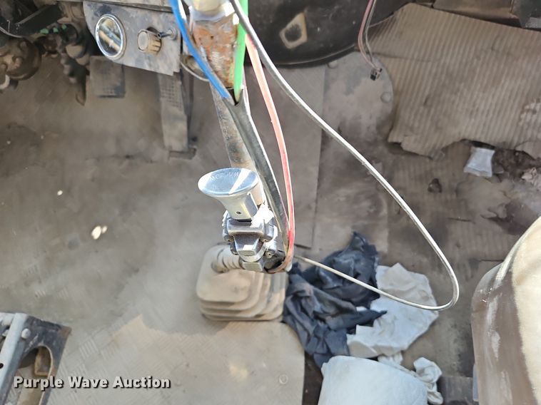 image for item LM9269 1986 Ford L9000  dump truck