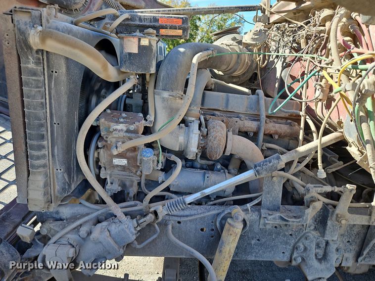 image for item LM9269 1986 Ford L9000  dump truck