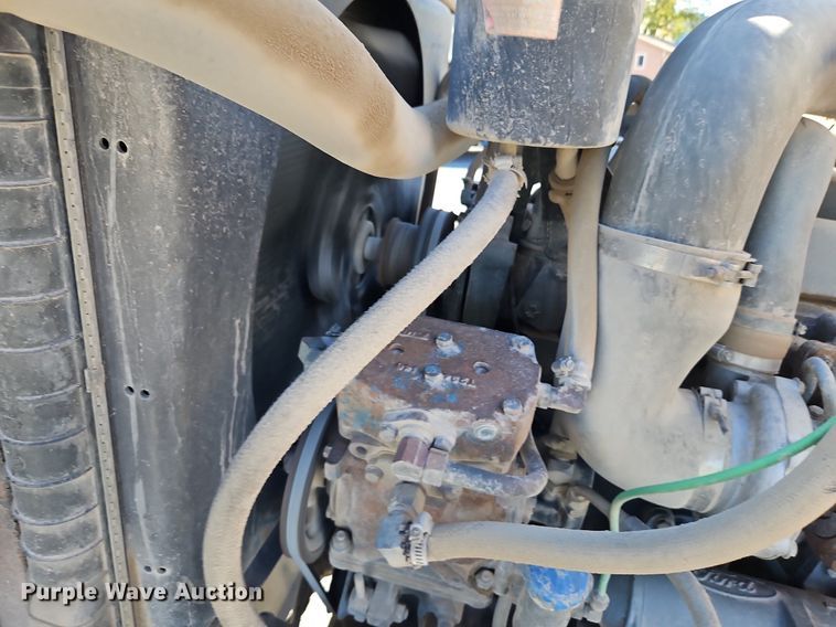 image for item LM9269 1986 Ford L9000  dump truck