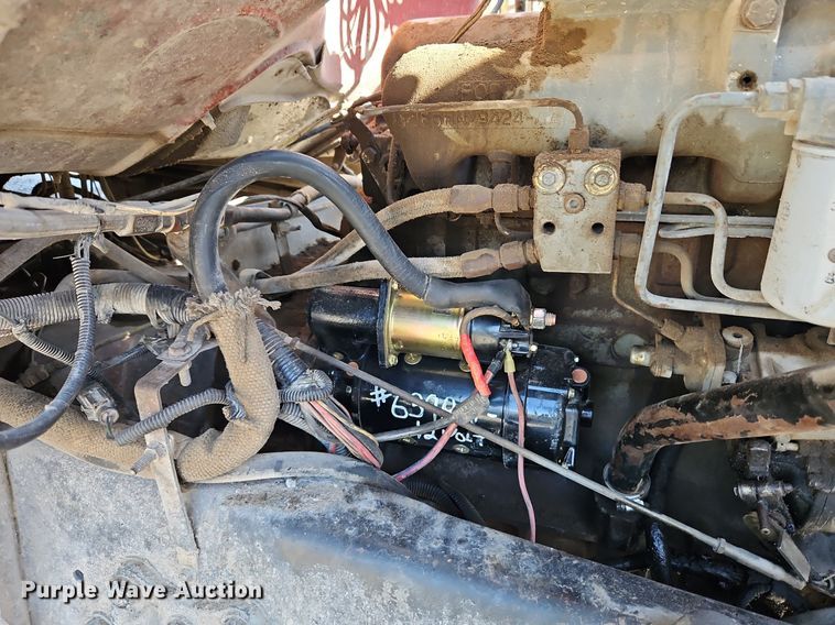 image for item LM9269 1986 Ford L9000  dump truck