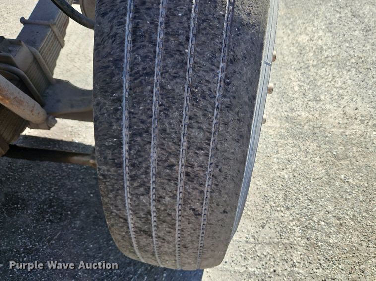 image for item LM9269 1986 Ford L9000  dump truck