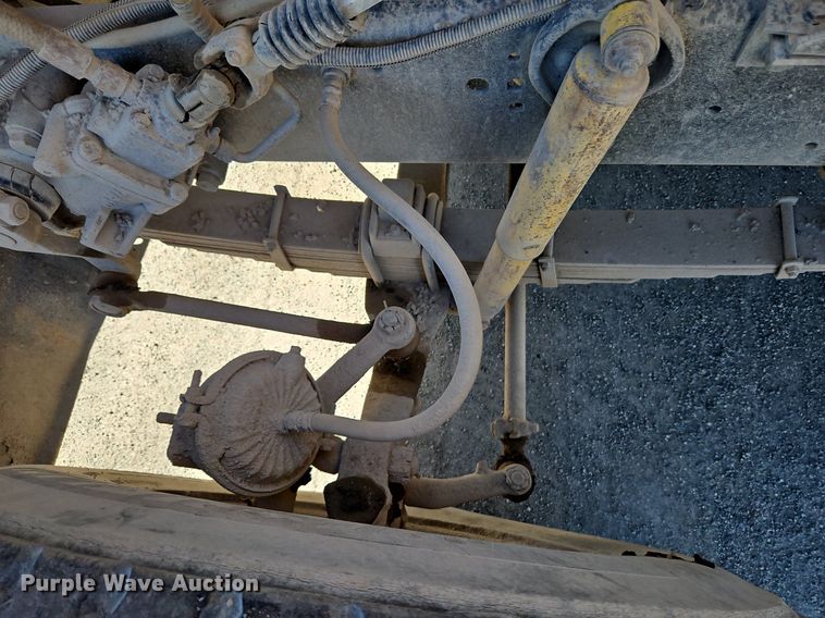 image for item LM9269 1986 Ford L9000  dump truck