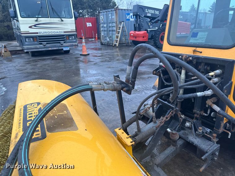 image for item LO9440 Trackless MT MT5T  municipal tractor