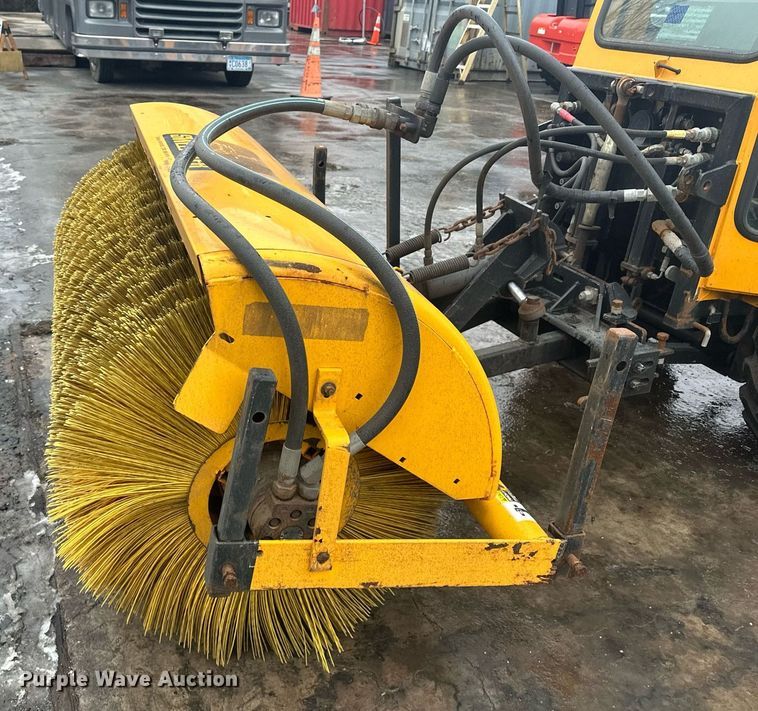 image for item LO9440 Trackless MT MT5T  municipal tractor