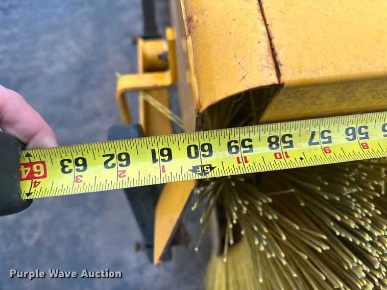 image for item LO9440 Trackless MT MT5T  municipal tractor