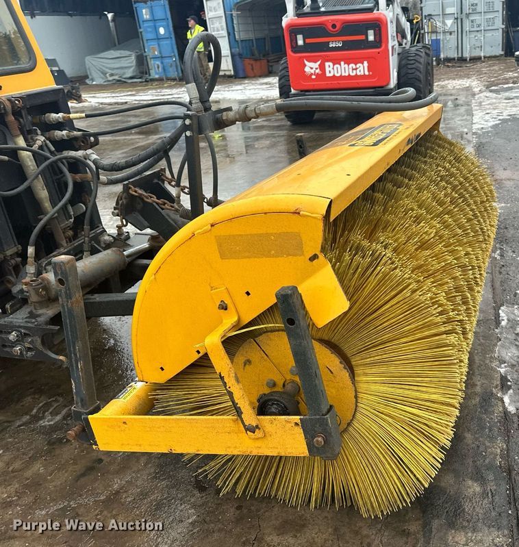 image for item LO9440 Trackless MT MT5T  municipal tractor