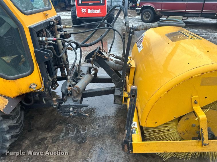 image for item LO9440 Trackless MT MT5T  municipal tractor