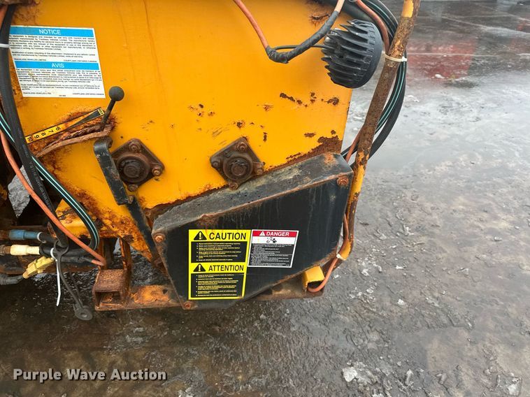 image for item LO9440 Trackless MT MT5T  municipal tractor