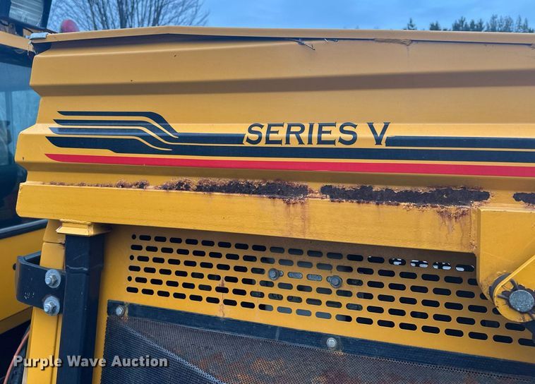 image for item LO9440 Trackless MT MT5T  municipal tractor