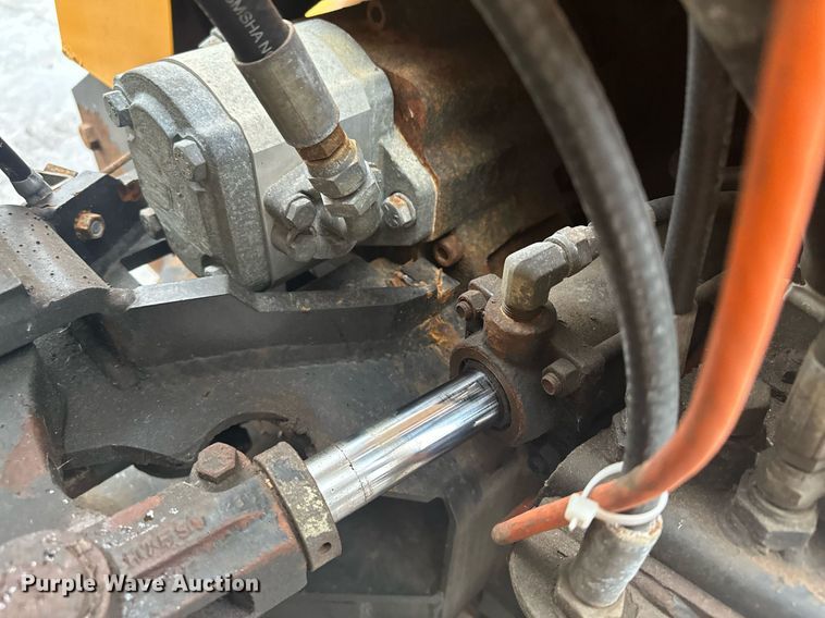 image for item LO9440 Trackless MT MT5T  municipal tractor