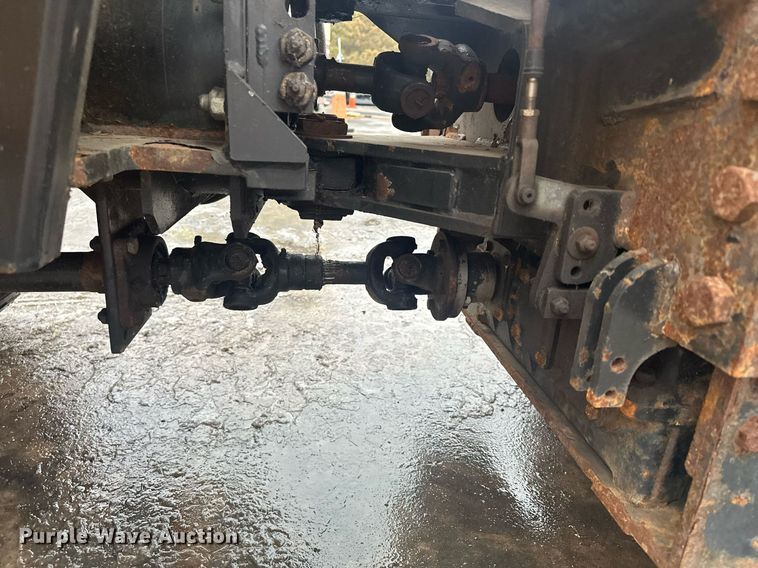 image for item LO9440 Trackless MT MT5T  municipal tractor