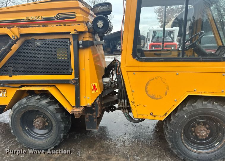 image for item LO9440 Trackless MT MT5T  municipal tractor