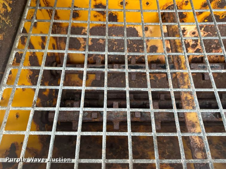 image for item LO9440 Trackless MT MT5T  municipal tractor