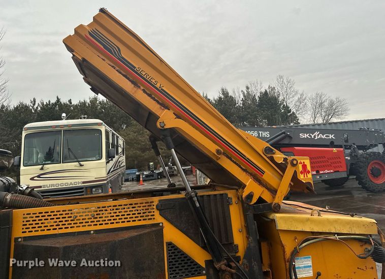 image for item LO9440 Trackless MT MT5T  municipal tractor