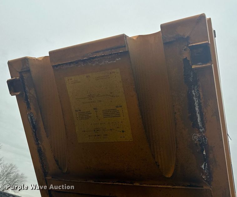 image for item LO9440 Trackless MT MT5T  municipal tractor