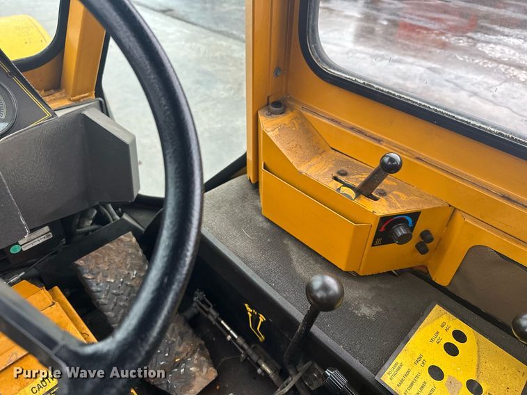 image for item LO9440 Trackless MT MT5T  municipal tractor