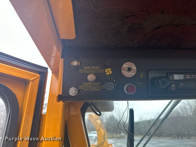 image for item LO9440 Trackless MT MT5T  municipal tractor